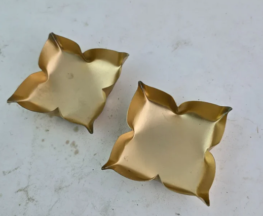 Metal 4 Leaf Urli - AEMU0009